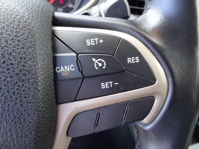 Thumbnail: 2015 Jeep Cherokee - 15