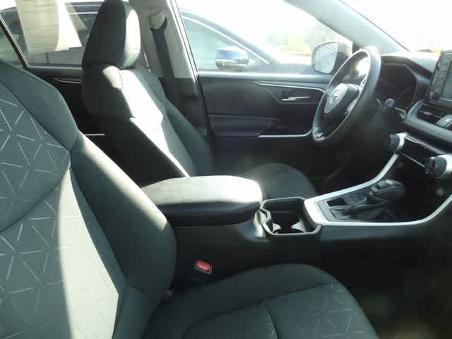 Thumbnail: 2021 Toyota RAV4 - 9