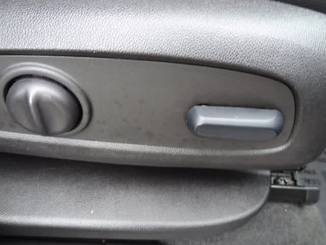 Thumbnail: 2023 GMC Terrain - 16