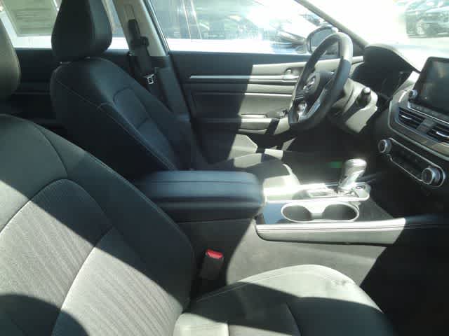 Thumbnail: 2023 Nissan Altima - 14