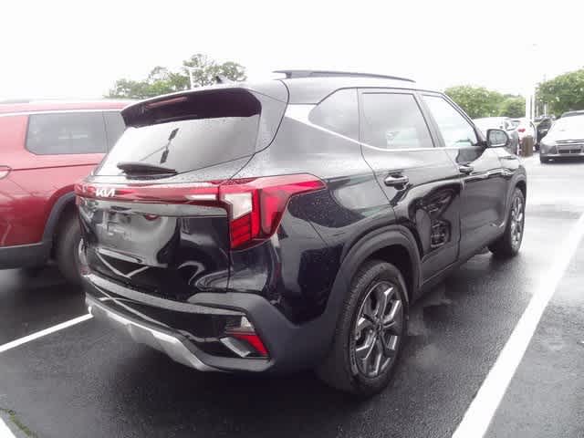 Thumbnail: 2024 Kia Seltos - 4