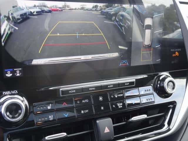 Thumbnail: 2022 Toyota Highlander - 38