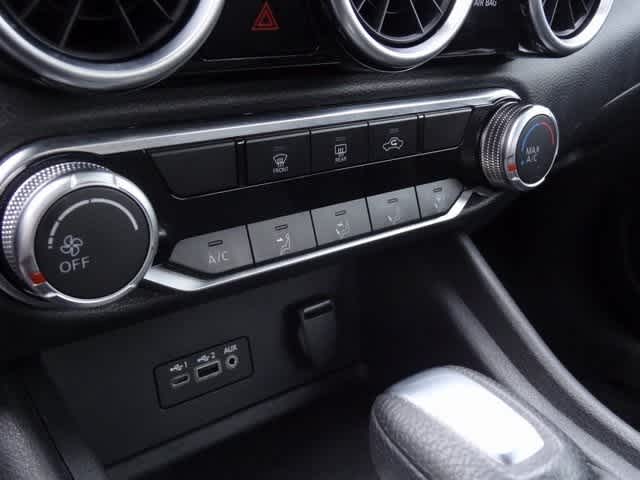 Thumbnail: 2022 Nissan Sentra - 16