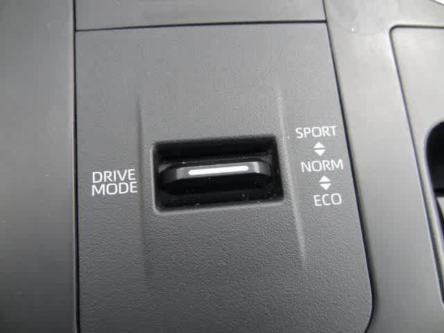 Thumbnail: 2023 Toyota Highlander - 35