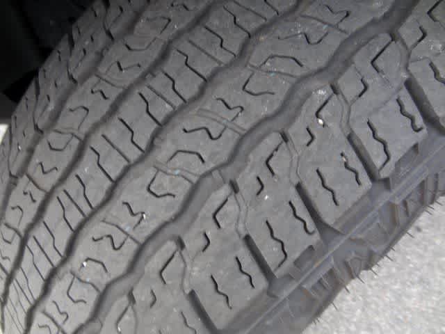 Thumbnail: 2024 Chevrolet Colorado - 38