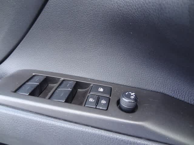 Thumbnail: 2023 Toyota Camry - 9