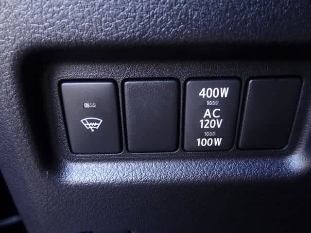 Thumbnail: 2019 Toyota 4Runner - 17