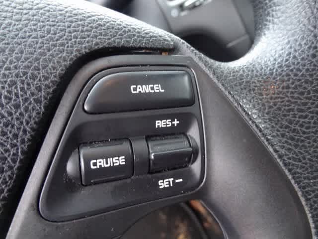 Thumbnail: 2015 Kia Forte - 12