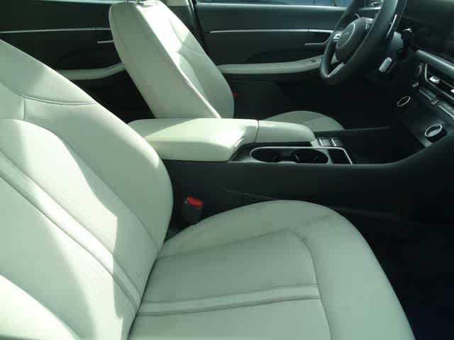 Thumbnail: 2025 Hyundai Sonata - 10