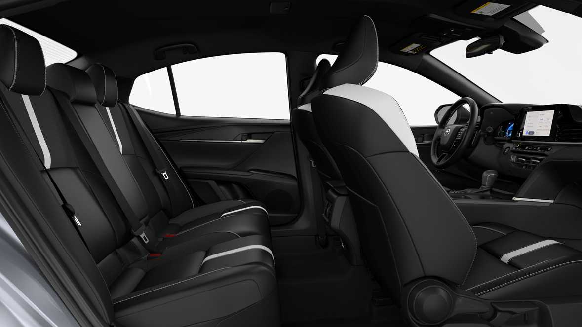 2025 Toyota Camry SE 7