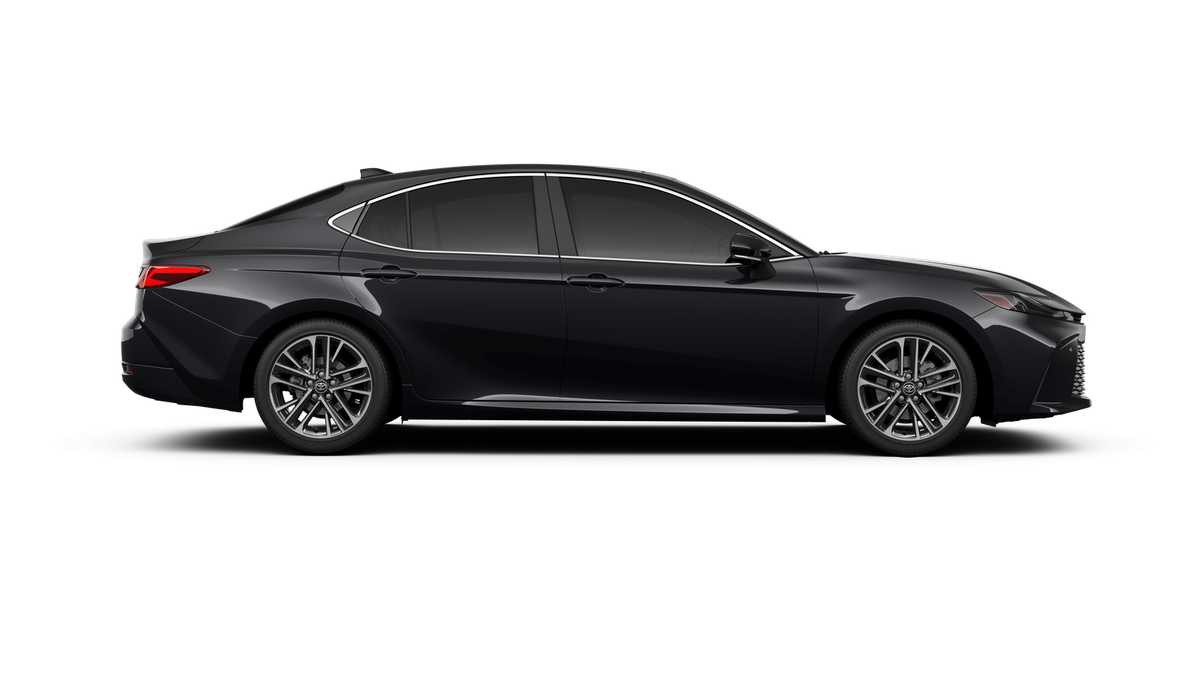 Thumbnail: 2025 Toyota Camry - 12