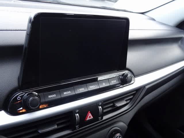 Thumbnail: 2023 Kia Forte - 16