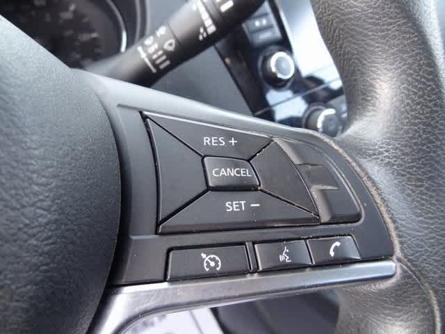 Thumbnail: 2019 Nissan Rogue Sport - 10