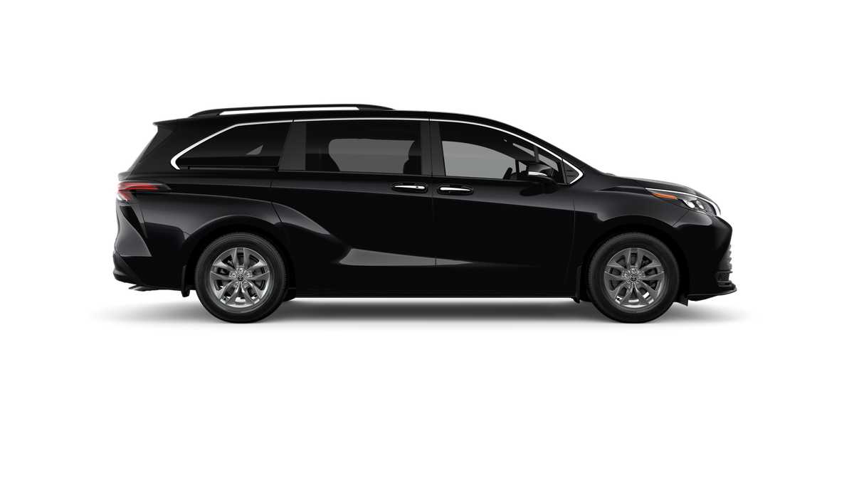 Thumbnail: 2026 Toyota Sienna - 12