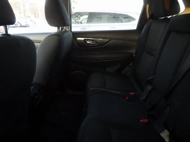 Thumbnail: 2018 Nissan Rogue - 10