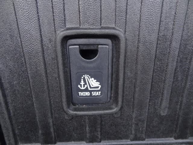 Thumbnail: 2023 Toyota Highlander - 25