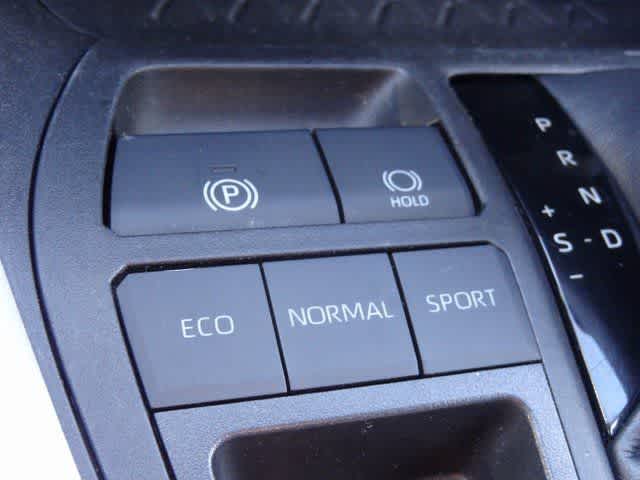 Thumbnail: 2023 Toyota RAV4 - 17