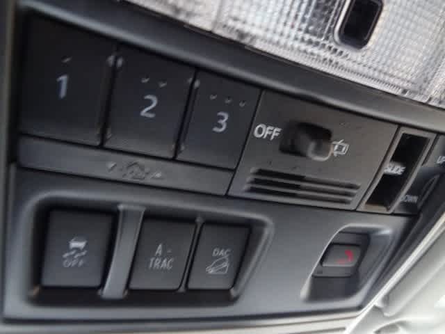 Thumbnail: 2022 Toyota 4Runner - 38