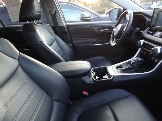 Thumbnail: 2020 Toyota RAV4 - 10