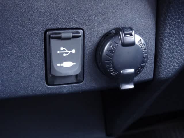 Thumbnail: 2018 Toyota RAV4 - 24