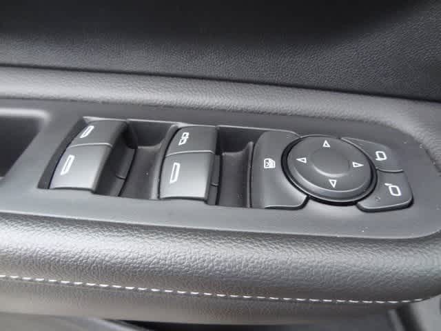 Thumbnail: 2023 GMC Terrain - 17