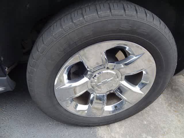 Thumbnail: 2017 Chevrolet Suburban - 11