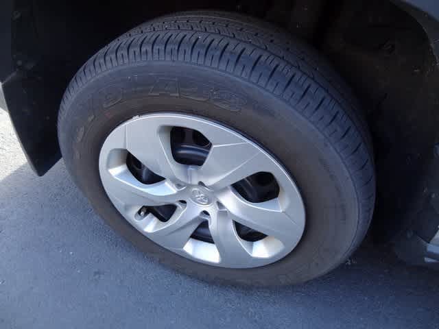 Thumbnail: 2022 Toyota RAV4 - 12