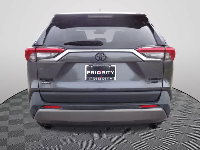 Thumbnail: 2021 Toyota RAV4 - 3