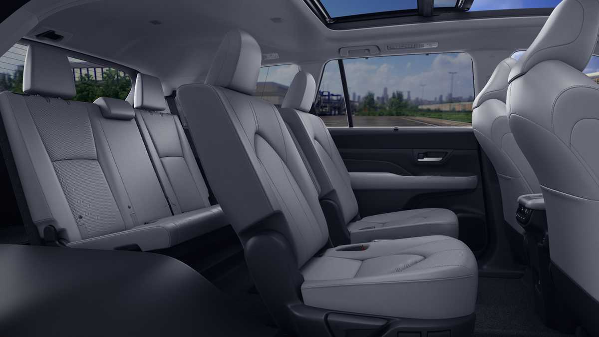 Thumbnail: 2026 Toyota Grand Highlander - 21
