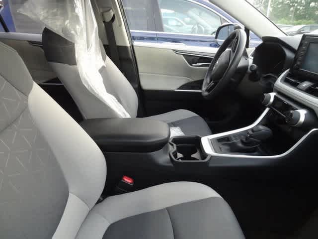 Thumbnail: 2019 Toyota RAV4 - 8