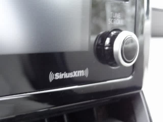 Thumbnail: 2022 Toyota Corolla Cross - 17