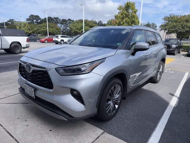 Thumbnail: 2022 Toyota Highlander - 1