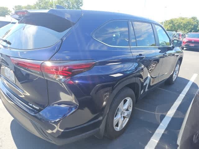 Thumbnail: 2024 Toyota Highlander - 3