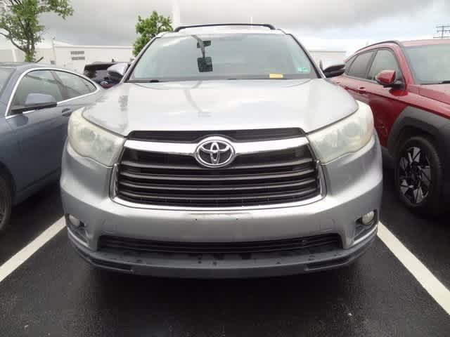 Thumbnail: 2015 Toyota Highlander - 2