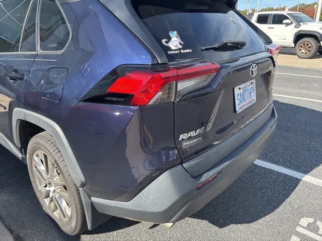 Thumbnail: 2020 Toyota RAV4 - 4