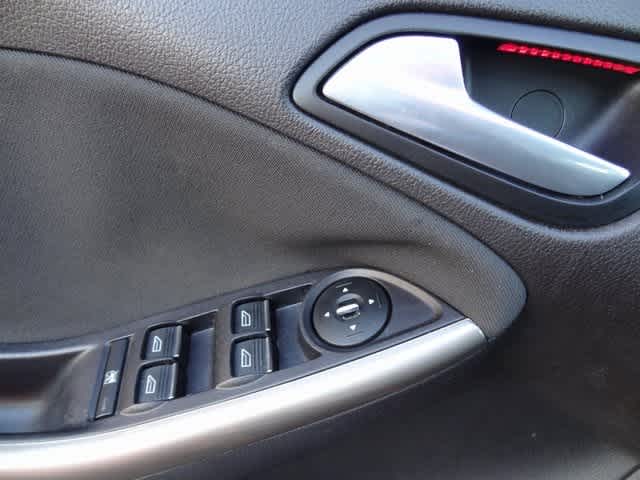 Thumbnail: 2012 Ford Focus - 8