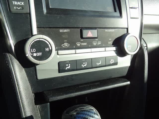 Thumbnail: 2012 Toyota Camry - 12