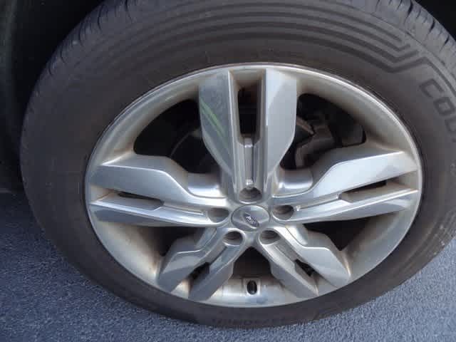 Thumbnail: 2013 Ford Edge - 16