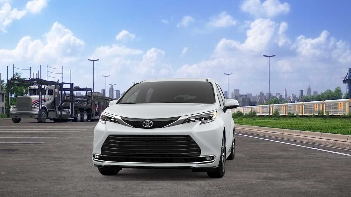 Thumbnail: 2026 Toyota Sienna - 18