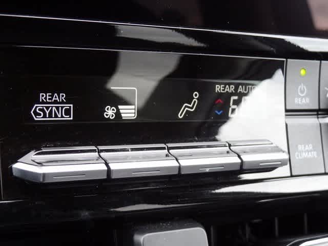 2024 Toyota Highlander LE 35