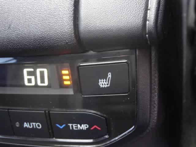 Thumbnail: 2022 Toyota Highlander - 16