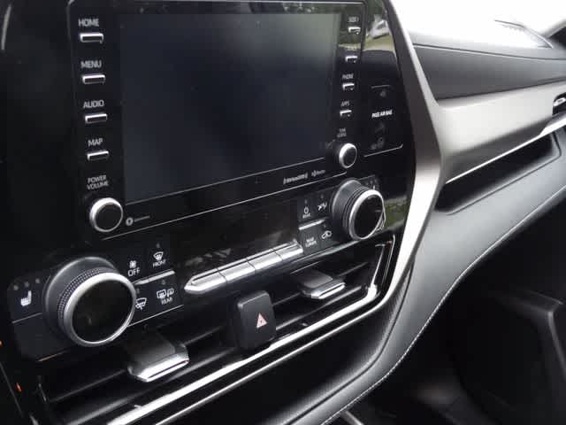 Thumbnail: 2021 Toyota Highlander - 11