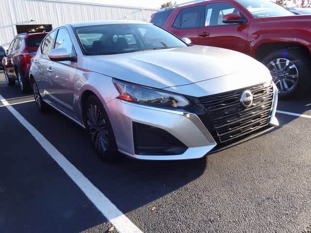 Thumbnail: 2023 Nissan Altima - 3