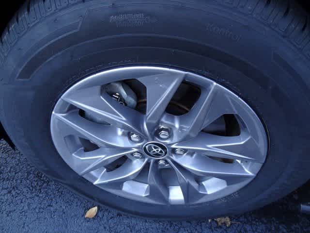 Thumbnail: 2022 Toyota Sienna - 14