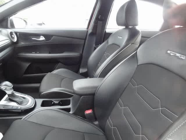 Thumbnail: 2023 Kia Forte - 10