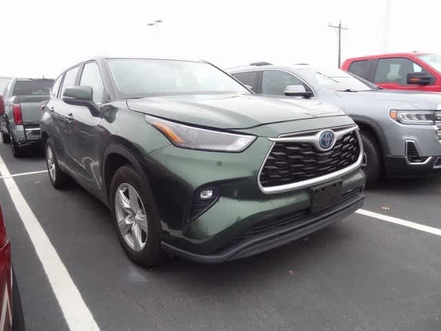 Thumbnail: 2023 Toyota Highlander - 3