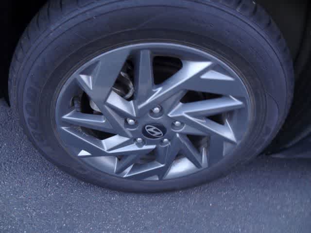 Thumbnail: 2024 Hyundai Elantra - 10