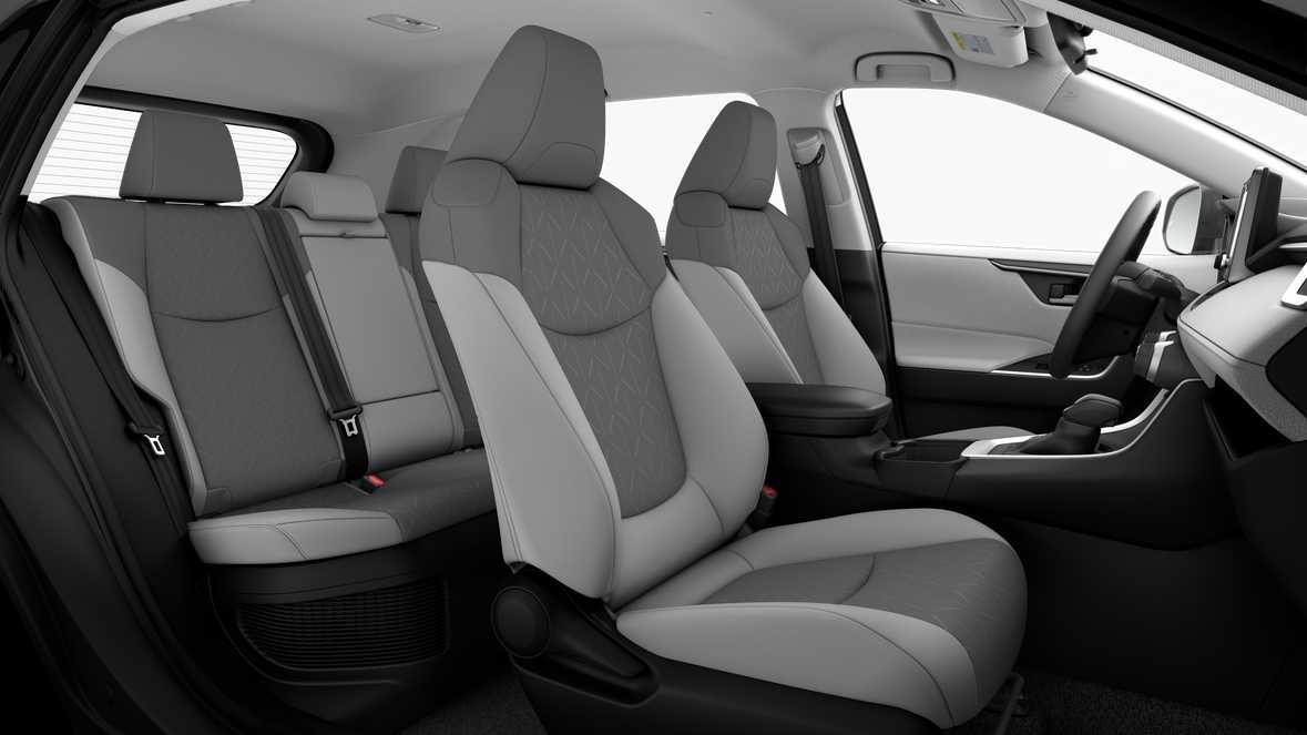 2025 Toyota RAV4 XLE 6