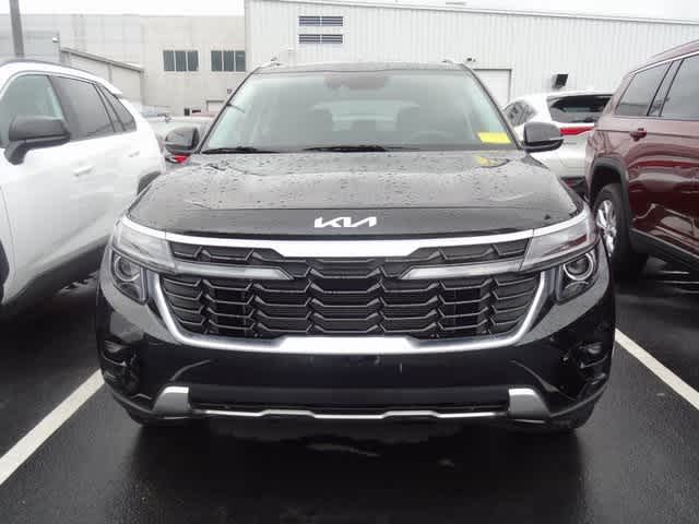 Thumbnail: 2024 Kia Seltos - 2