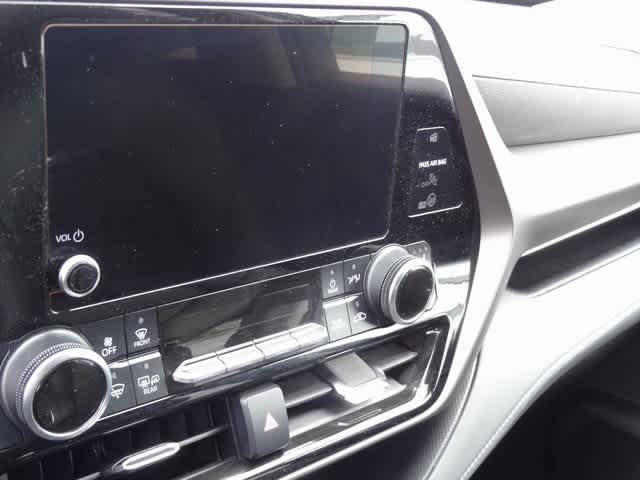 Thumbnail: 2023 Toyota Highlander - 14